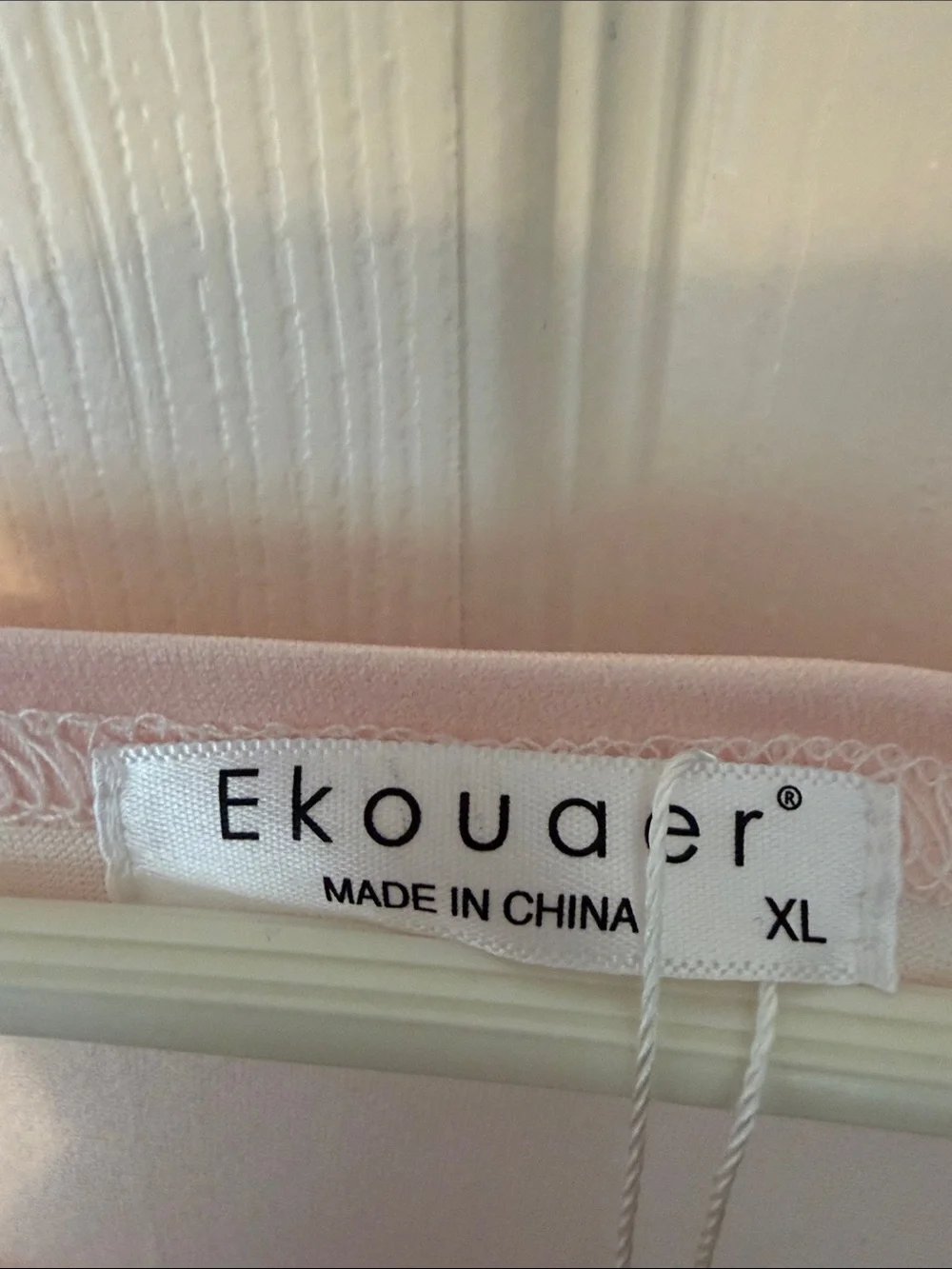 Ekouaer  Pink & White Graphic Bikini silky cover up NWT